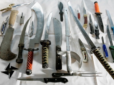 Plaintes non fondées : les couteaux volent bas en assurance