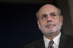 La Fed réduit de nouveau la cadence de ses achats mensuels d'obligations