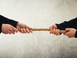 L'APCSF déclare la guerre au MRCC 2
