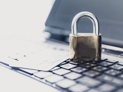 Un fraudeur imitant la Banque du Canada sévit sur Internet