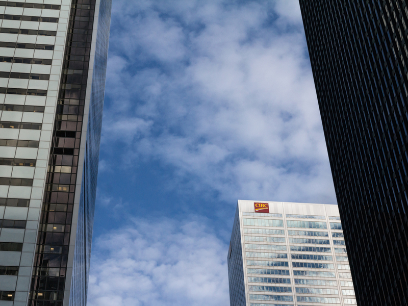 Une photo de la succursale de CIBC à Toronto.