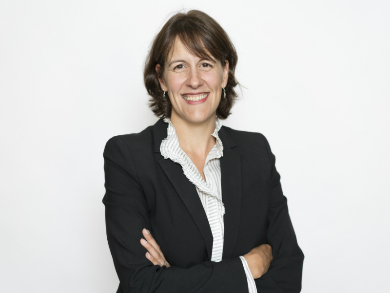 Un portrait photo d'Élise Bourret.