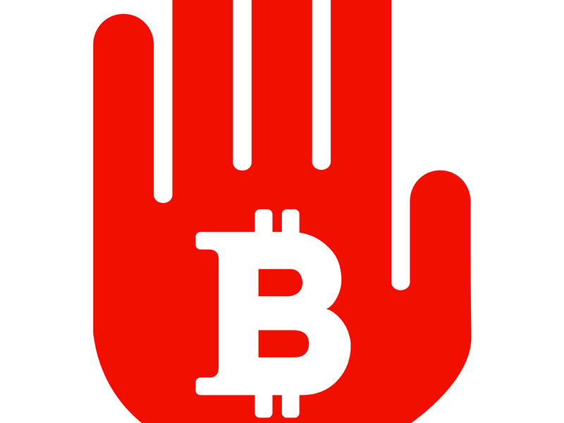 Une main rouge qui interdit, à l'intérieur, on voit le signe du bitcoin en blanc.