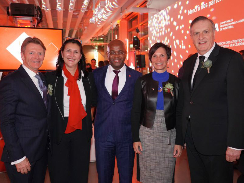 Une photo d'événement où l'on peut voir Claude Gagnon, Magda Fusaro, rectrice de l'UQAM, Komlan Sedzro, doyen de l'ESG UQAM, Lucie Blanchet et Dr Pierre Gfeller.