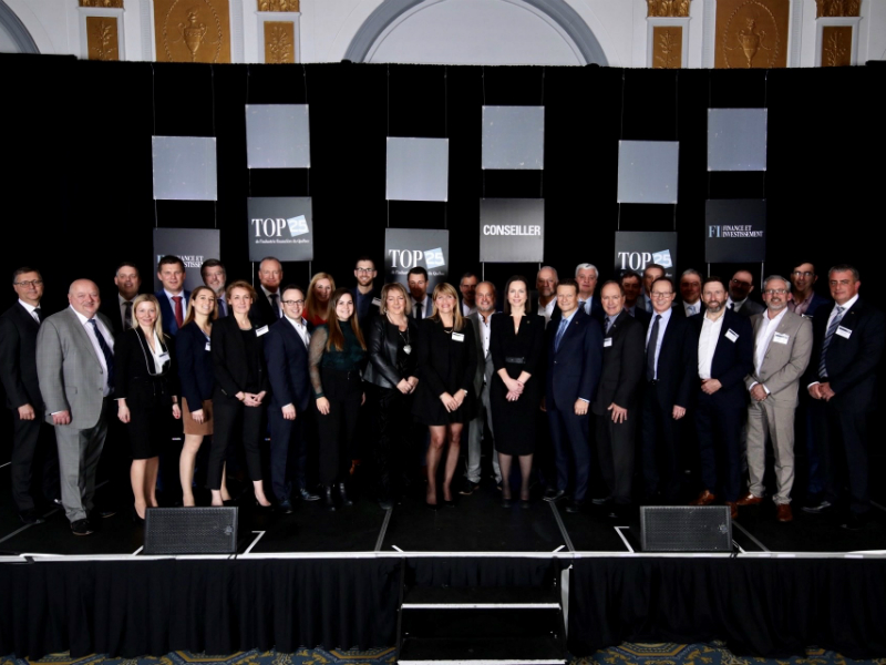 La photo de famille avec tous les gagnants et les nominés du Top 25 2019.