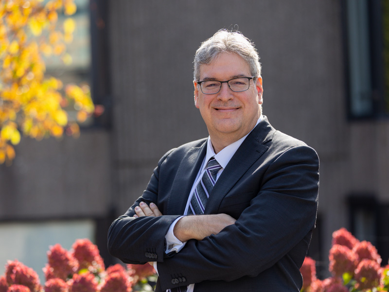 Photo portrait de Serge Lessard.