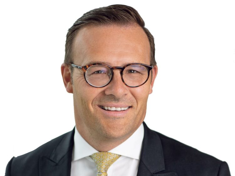 Photo portrait de Guy Cormier.