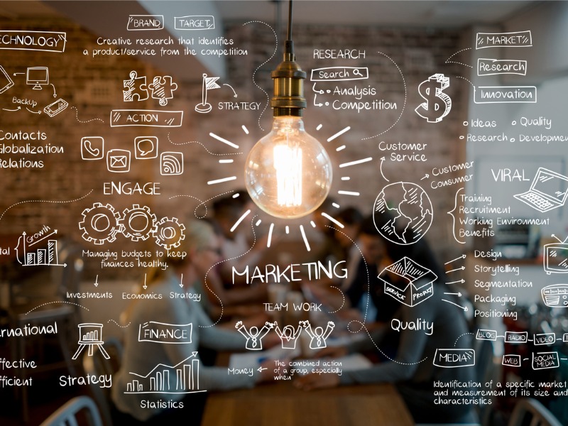 Excellente idée d’un plan de stratégie marketing dans un bureau de création.