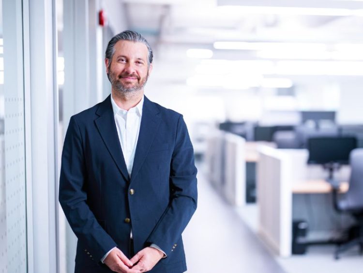 Vincent Lévesque (800 x 600 px) (1) (002) alternate text for this image