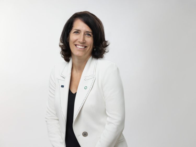 Photo portrait de Rachel Simard.