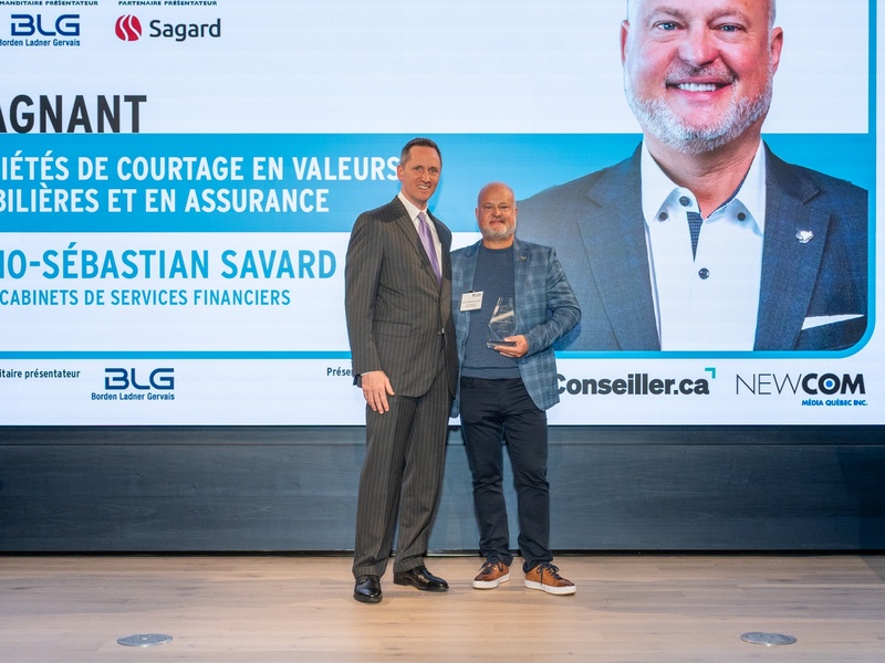 Photo prise à l'occasion du Top des leaders 2025. On y voit Joe Glionna avec Gino-Sébastian Savard.